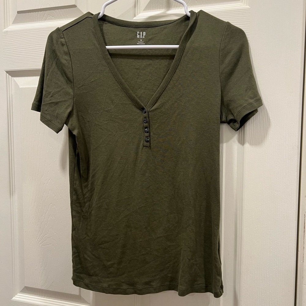 GAP Women's Dark Green Buttoned V-Neck Tee